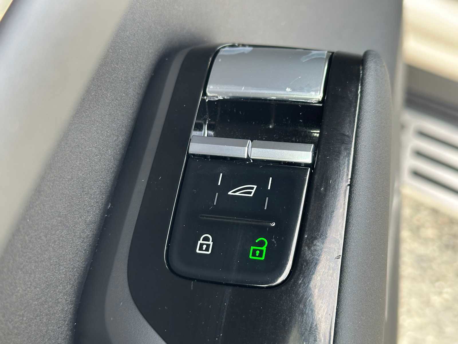 New 2025 Volvo EX90 Ultra image 22