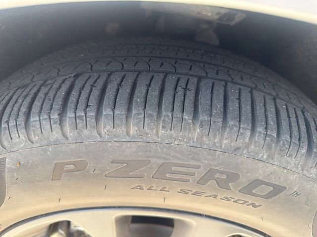 Used 2022 Chrysler Pacifica Touring-L FWD image 19