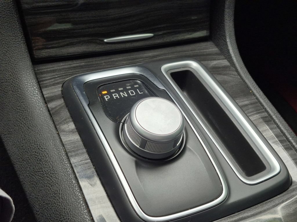 Used 2022 Chrysler 300 Touring RWD image 15