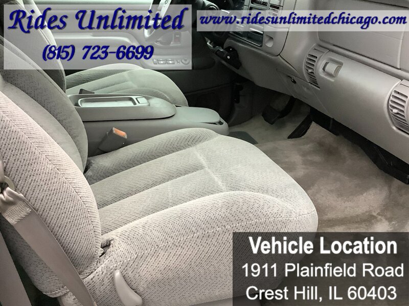Used 1999 Chevrolet Suburban 2500 w/ Preferred Equipment Group 2 AWD/4WD image 32