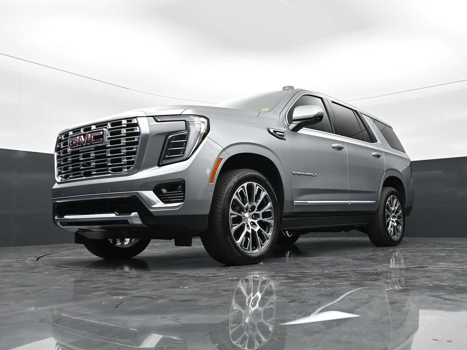 Used 2025 GMC Yukon Denali w/ Denali Reserve Package AWD/4WD image 25