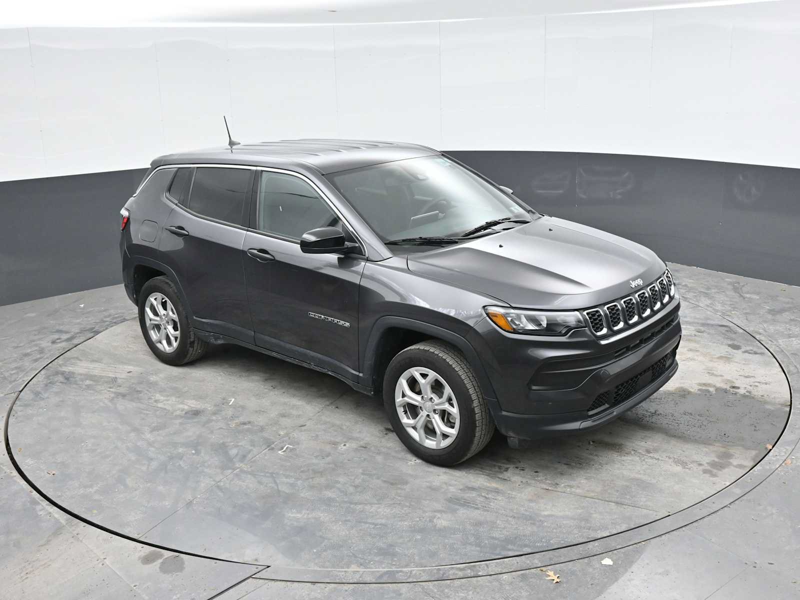 Used 2024 Jeep Compass Sport AWD/4WD image 28