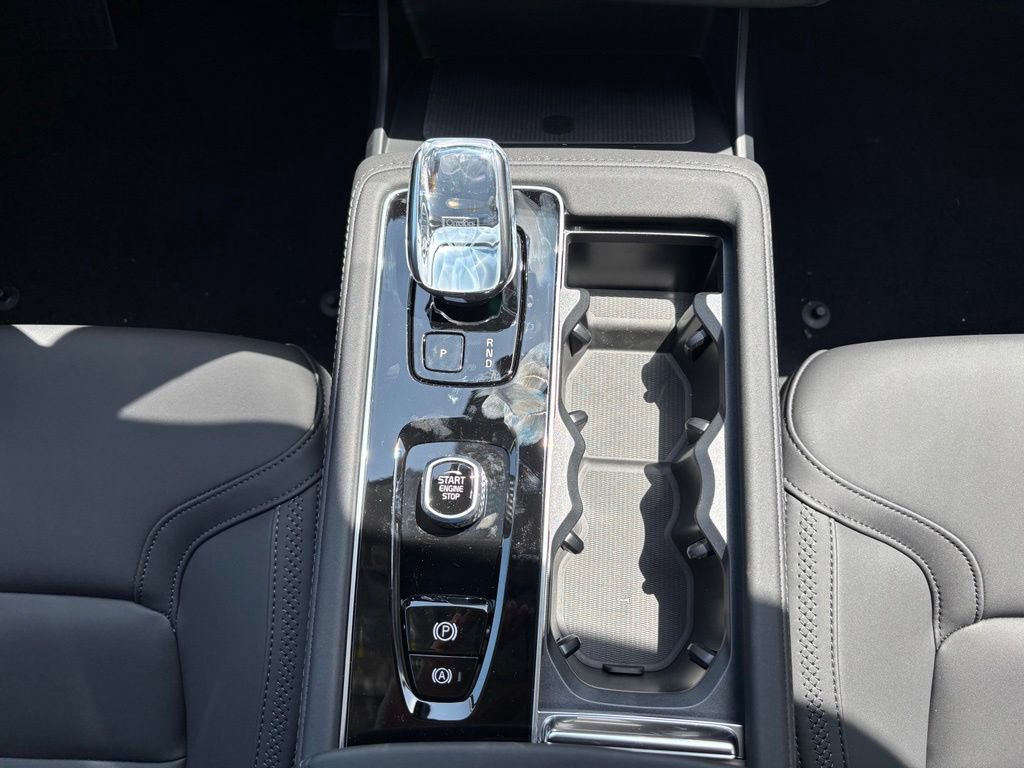 New 2026 Volvo XC90 B6 Plus AWD/4WD image 13