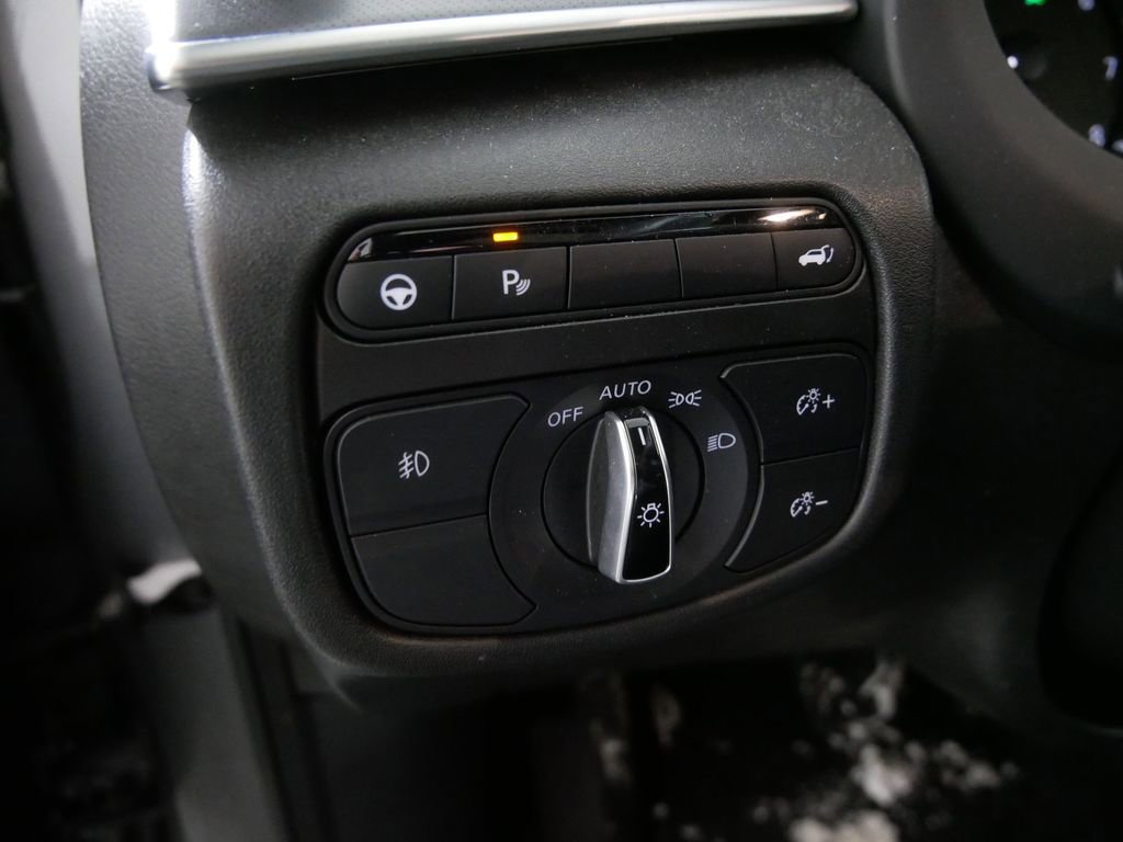 Certified 2025 INFINITI QX55 Essential image 18