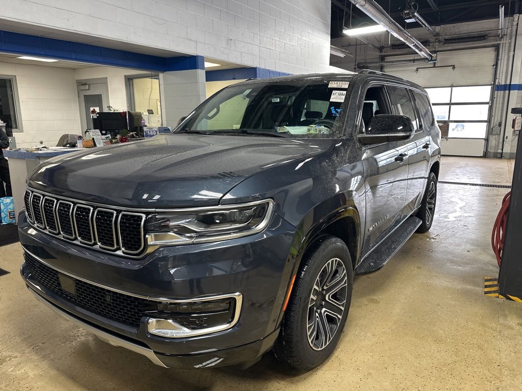 Used 2024 Jeep Wagoneer Series II w/ Flexible Seating Group image 1