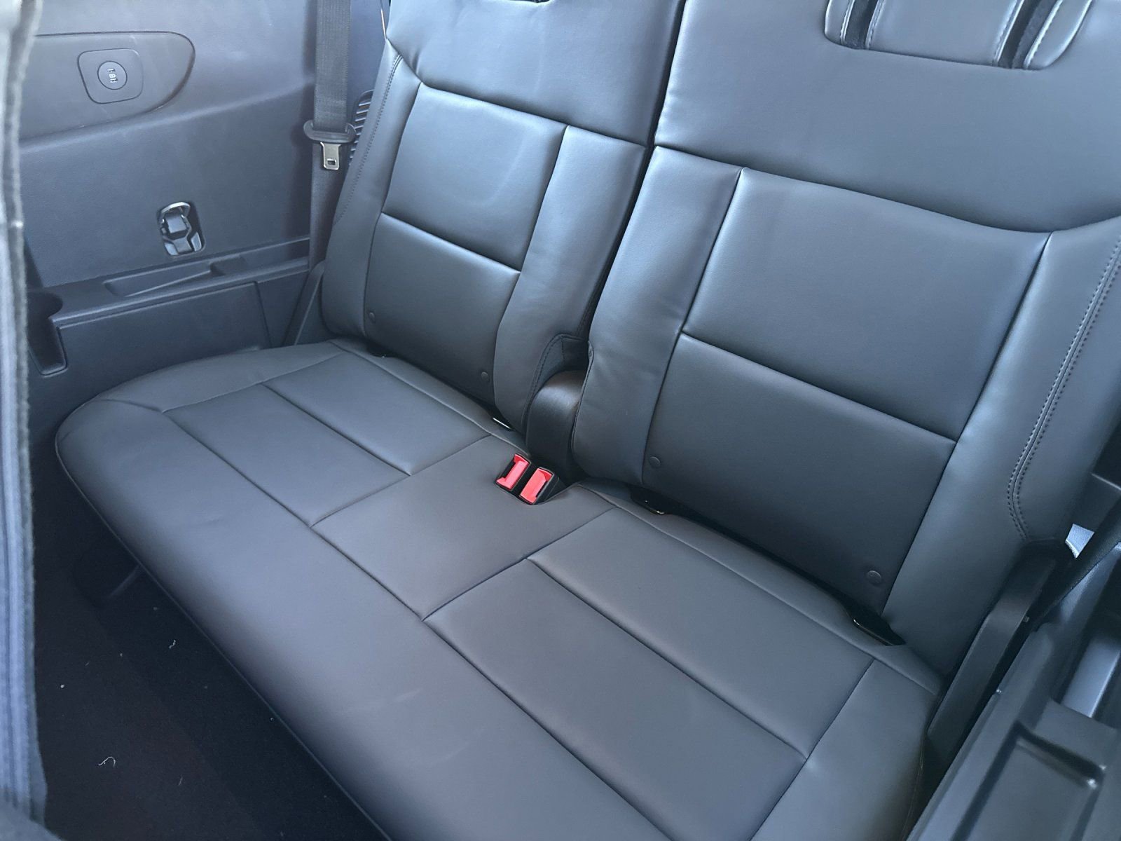 New 2025 Ford Explorer Active w/ Active Comfort Package image 16