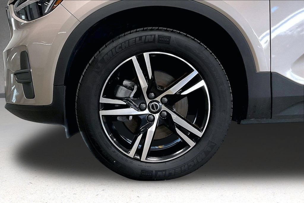 Certified 2023 Volvo XC40 B5 Core w/ Convenience Package AWD/4WD image 34