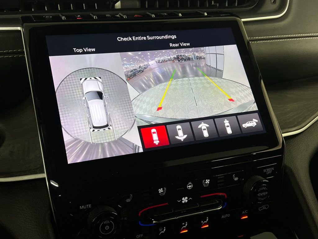 Used 2023 Jeep Grand Cherokee Limited w/ Luxury Tech Group II image 21