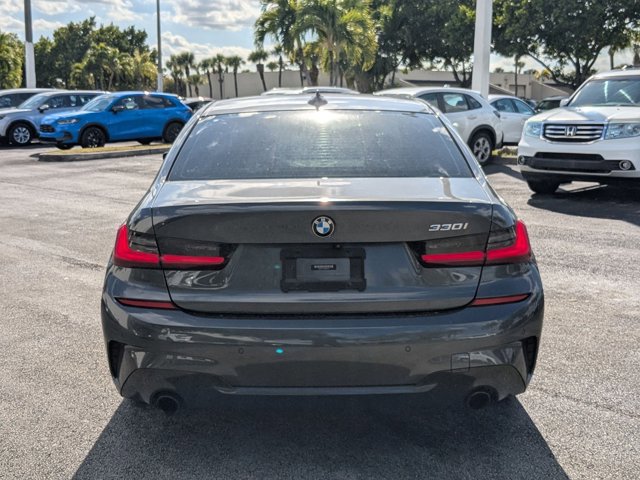 Used 2021 BMW 330i Sedan w/ M Sport Package image 4
