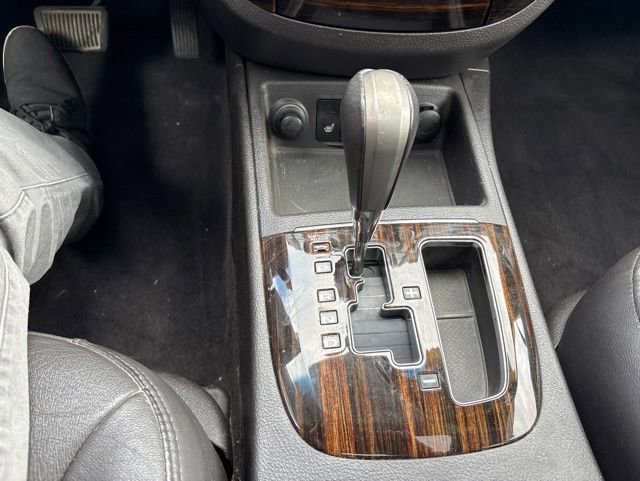 Used 2011 Hyundai Santa Fe Limited FWD image 14