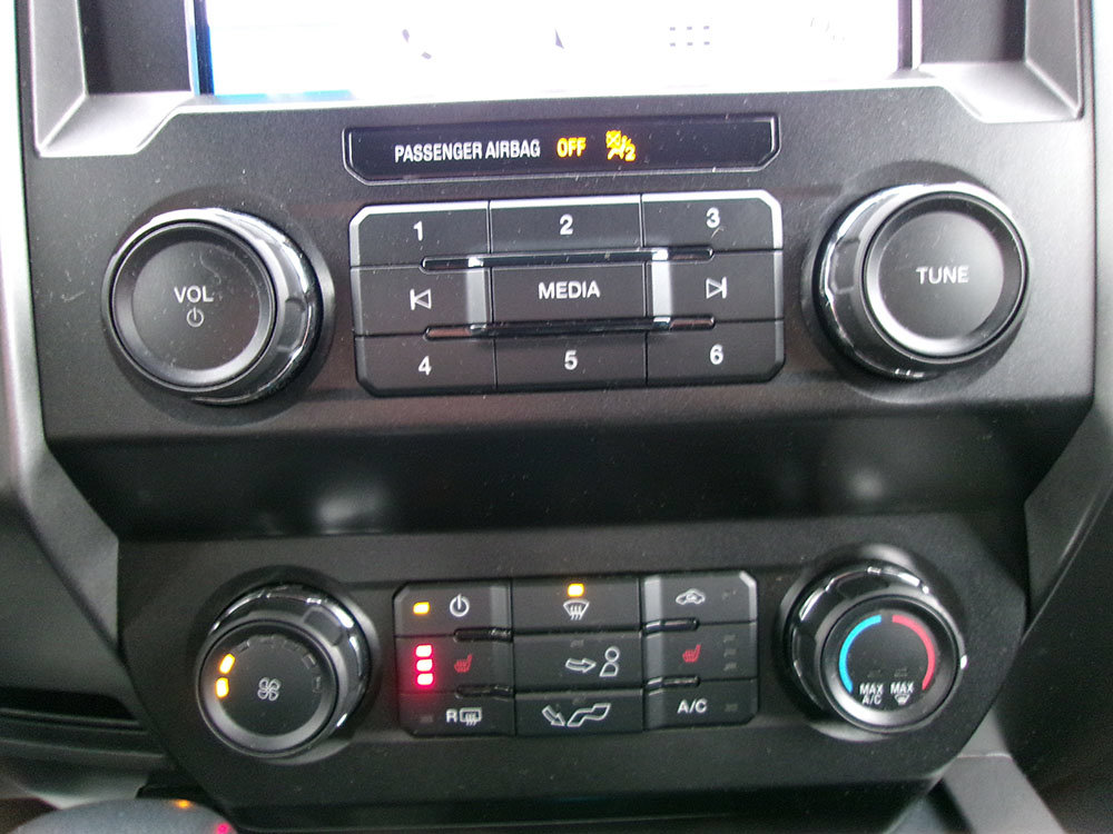 Used 2019 Ford F150 XLT w/ Equipment Group 302A Luxury AWD/4WD image 15
