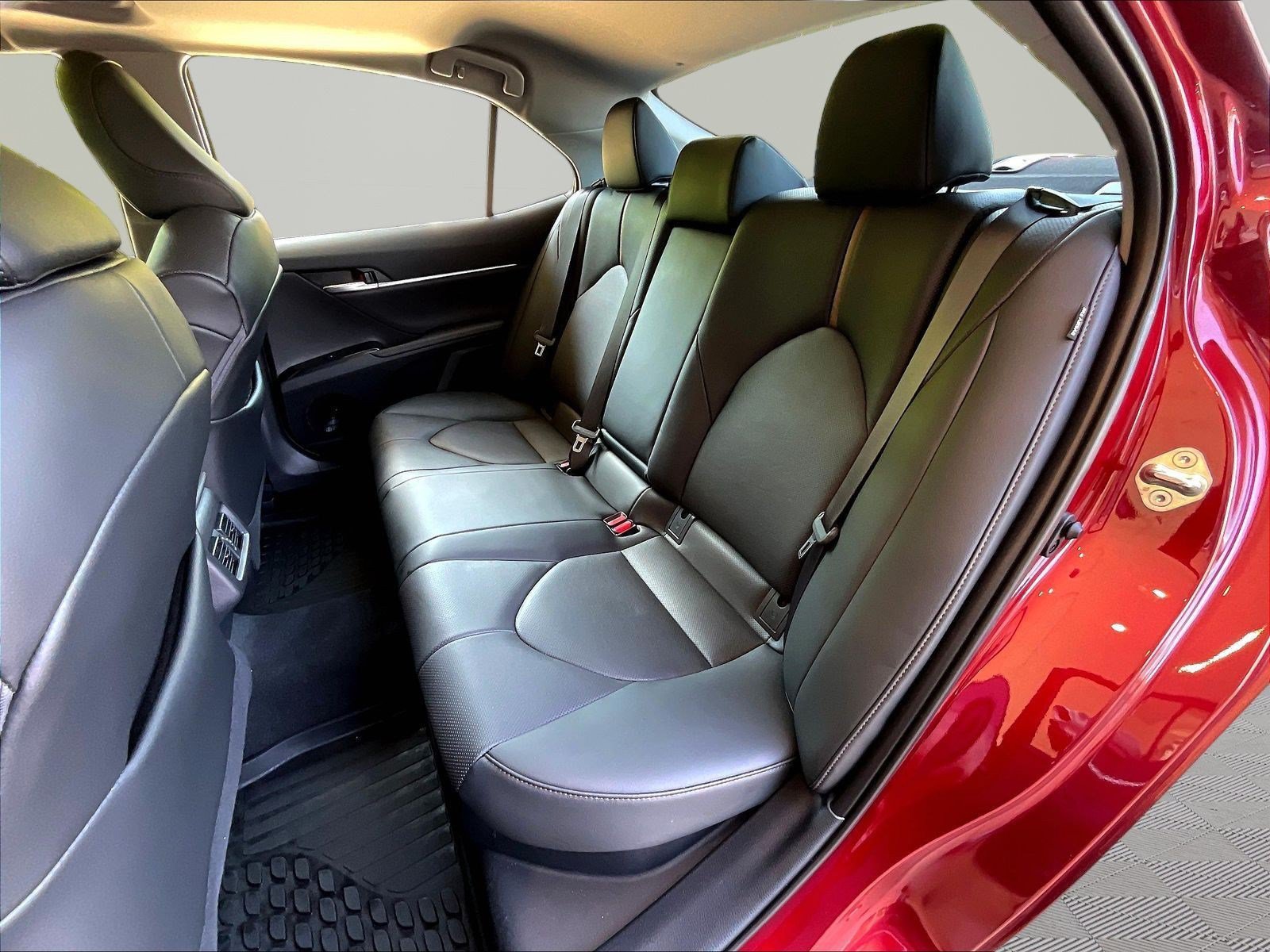 Used 2020 Toyota Camry XLE w/ Driver Assist Package FWD image 22