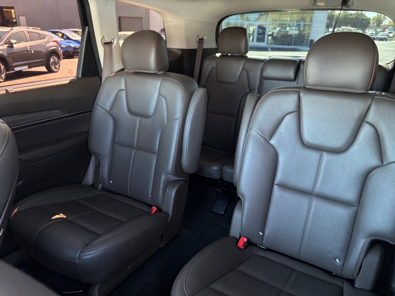 Used 2021 Kia Telluride SX w/ Towing Package FWD image 16