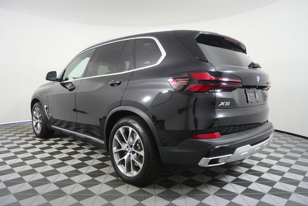 Used 2026 BMW X5 xDrive50e AWD/4WD image 5