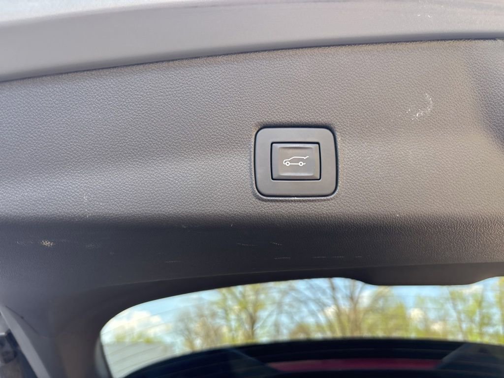 Used 2023 Chevrolet TrailBlazer ACTIV w/ Sun and Liftgate Package FWD image 15