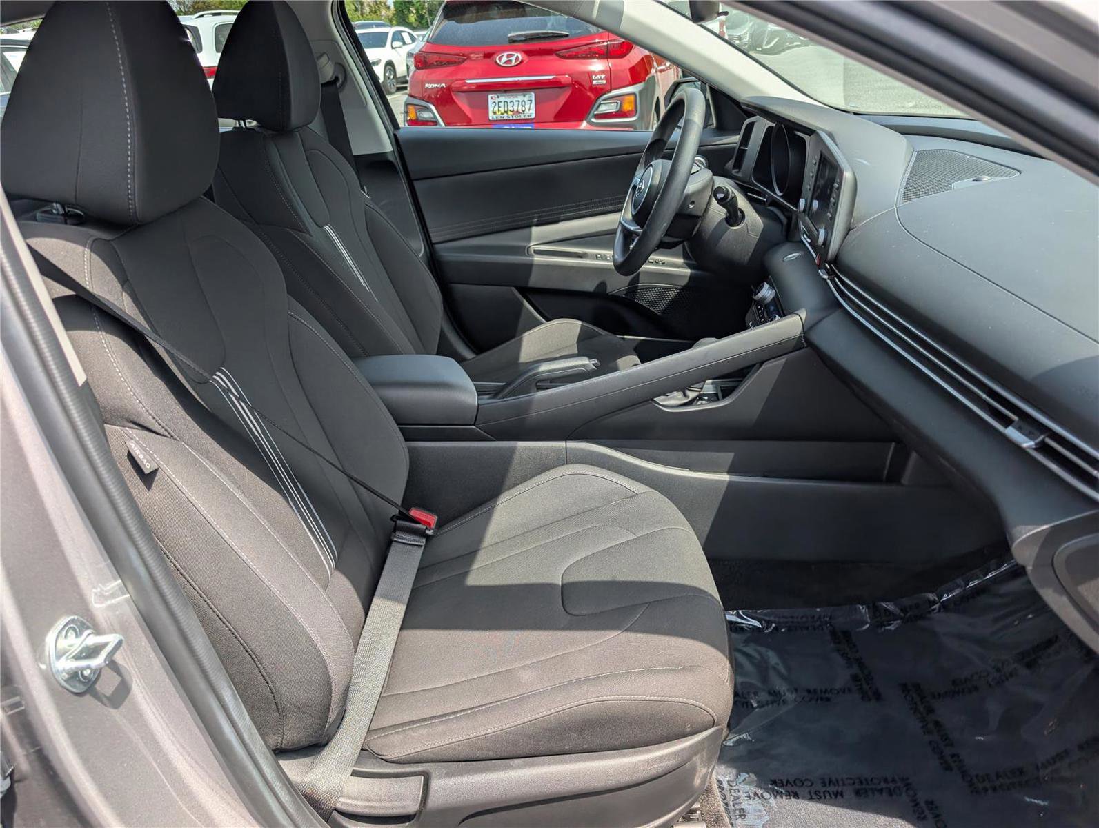 Used 2023 Hyundai Elantra SEL w/ Cargo Package FWD image 11