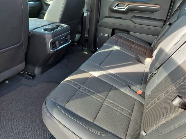 Used 2023 Chevrolet Silverado 1500 High Country w/ Technology Package image 21
