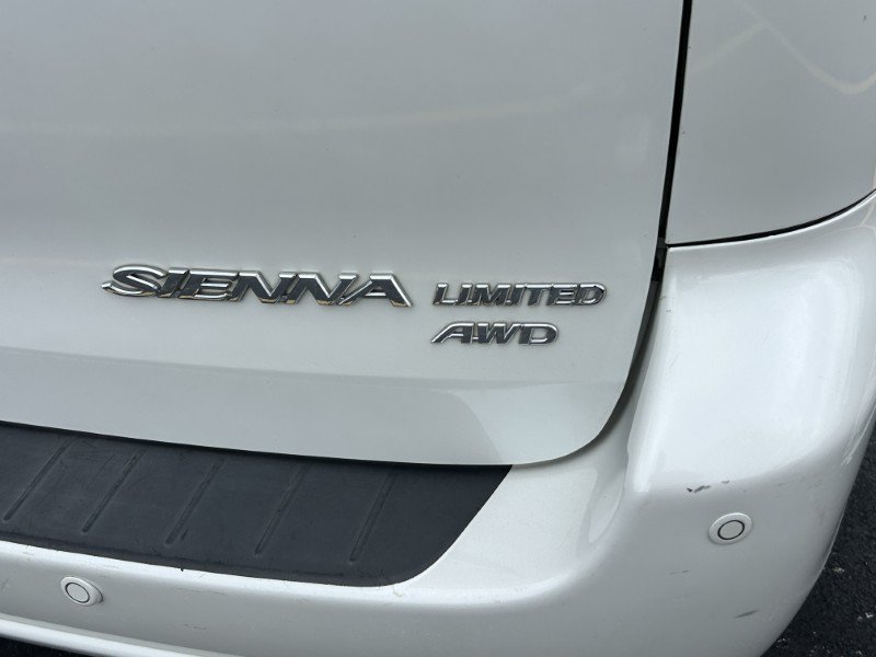 Used 2010 Toyota Sienna XLE Limited AWD/4WD image 19