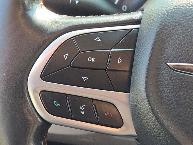 Certified 2020 Chrysler Pacifica Touring-L FWD image 32
