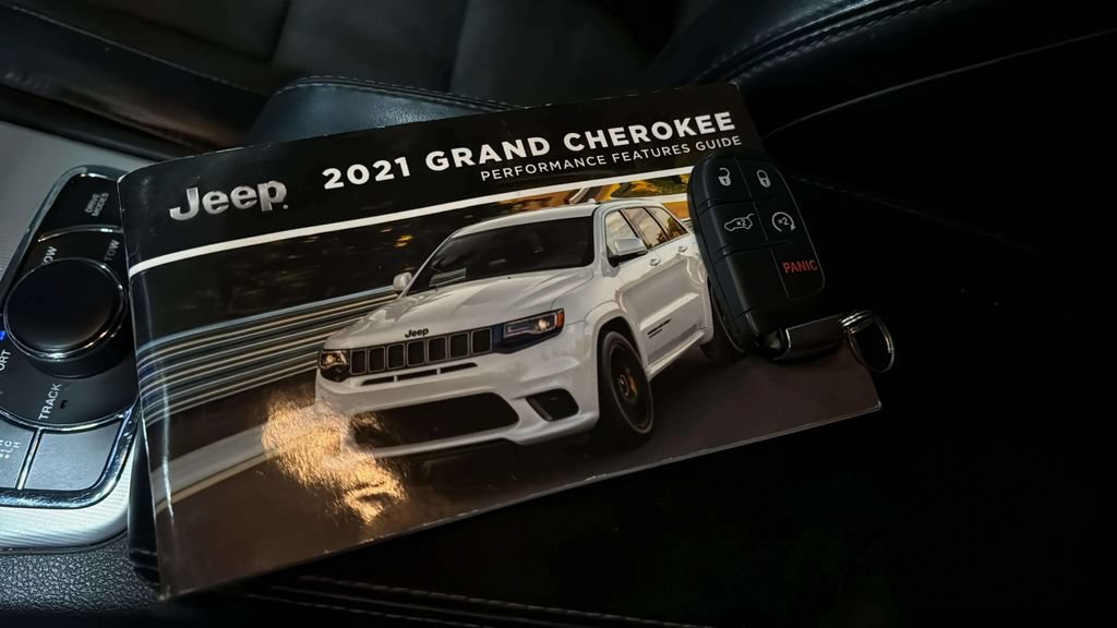 Used 2021 Jeep Grand Cherokee SRT AWD/4WD image 40