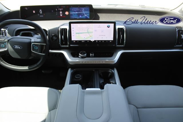 Used 2027 Ford Expedition Platinum w/ Platinum Ultimate Package AWD/4WD image 16