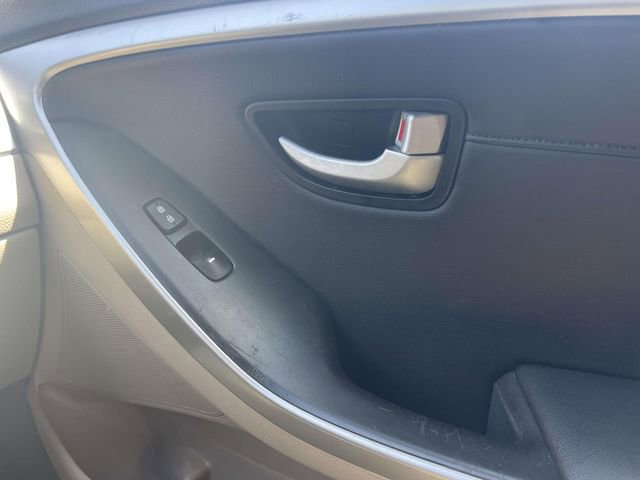 Used 2014 Hyundai Elantra GT w/ Option Group 02 image 26