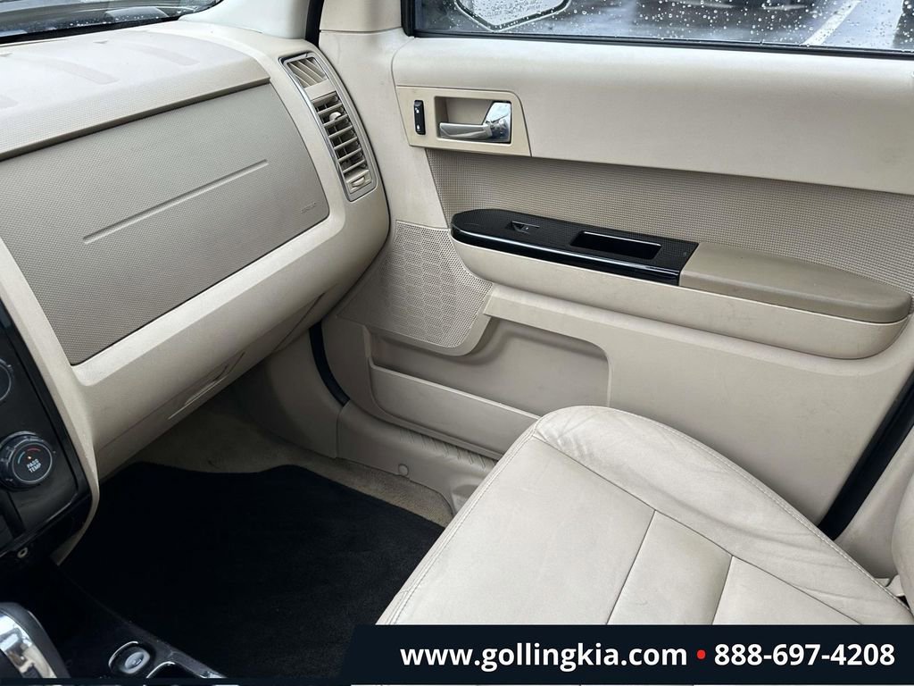 Used 2010 Ford Escape Limited image 32