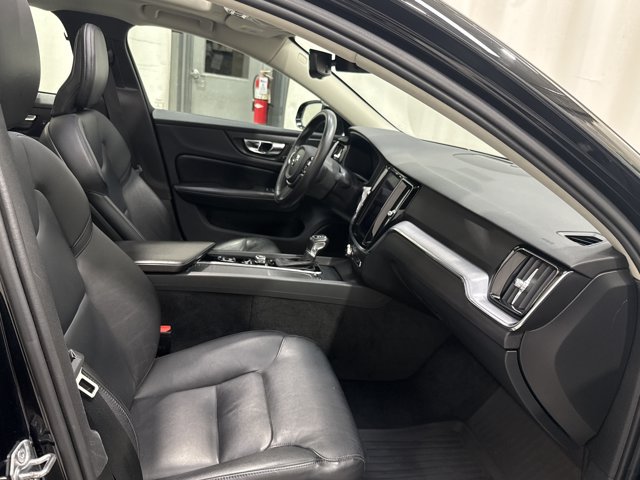Used 2020 Volvo S60 T6 Momentum w/ Premium Package AWD/4WD image 29