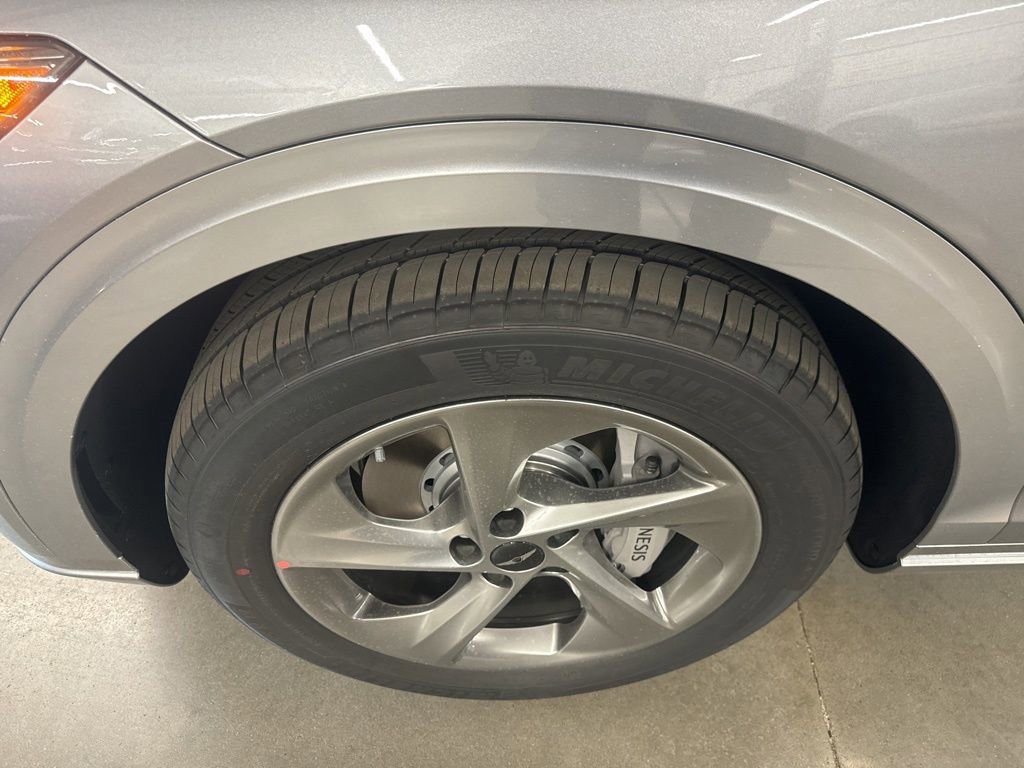 New 2026 Genesis GV70 2.5T Advanced image 8