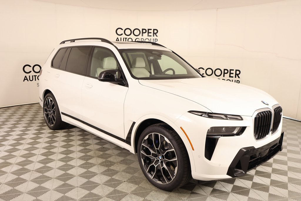 New 2026 BMW X7 M60i w/ Climate Comfort Package image 1