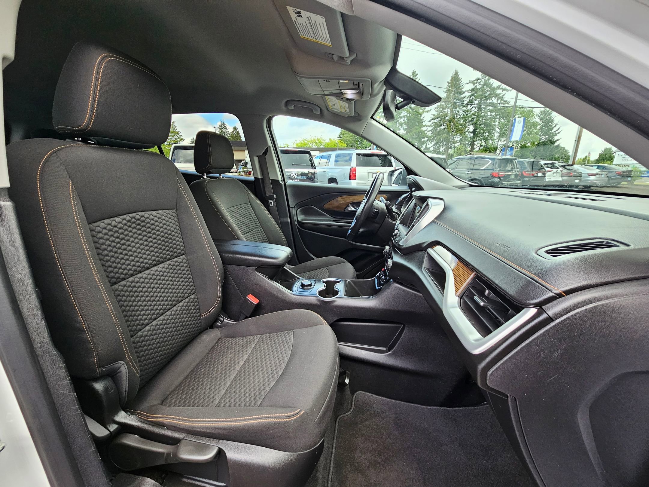 Used 2018 GMC Terrain SLE image 29