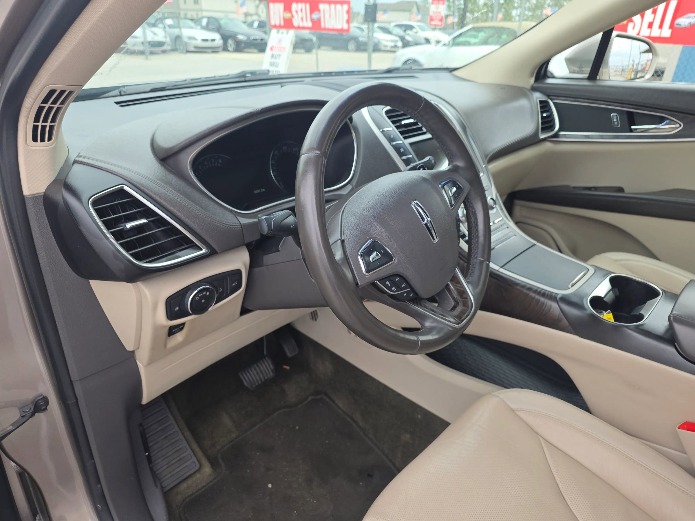 Used 2018 Lincoln MKX Reserve w/ Lincoln MKX Climate Package image 23