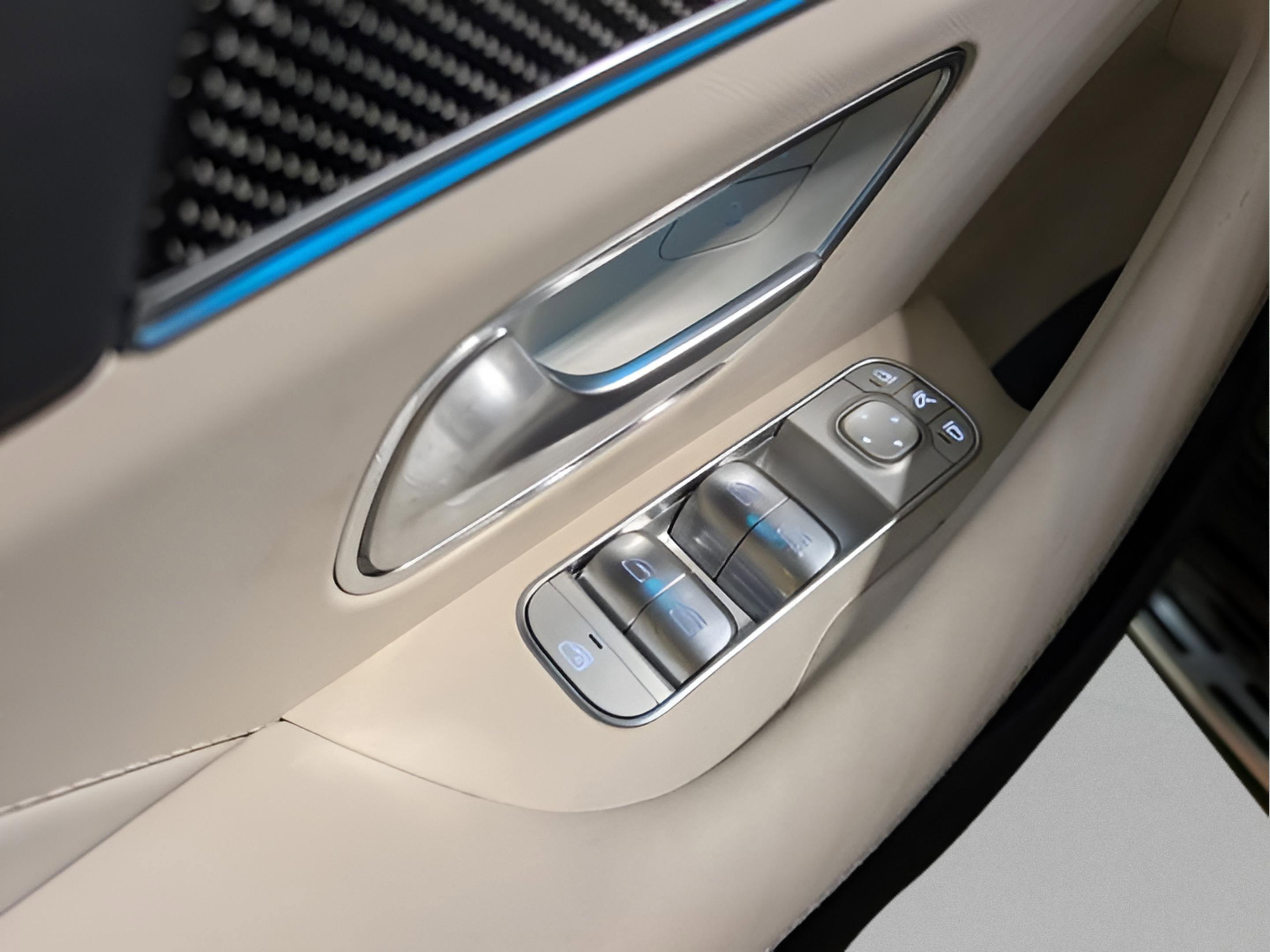 Used 2024 Mercedes-Benz GLS 63 AMG 4MATIC image 19