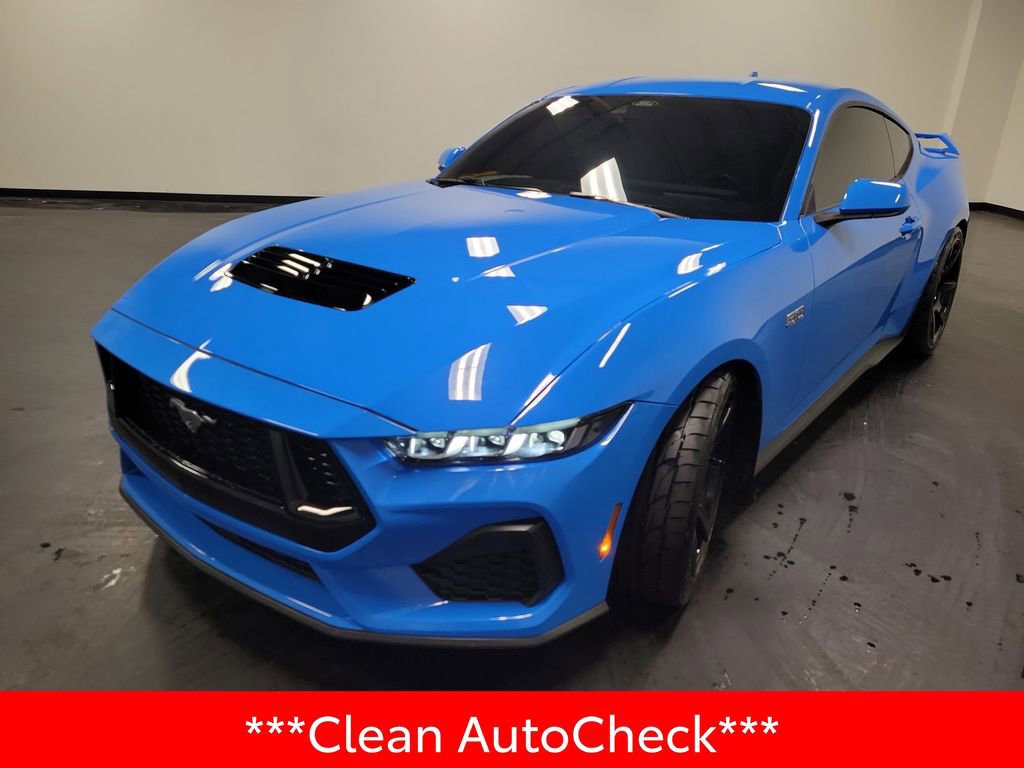 Used 2024 Ford Mustang GT RWD image 4