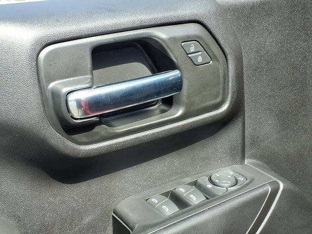 Used 2024 Chevrolet Silverado 1500 Custom w/ Dark Appearance Package AWD/4WD image 15
