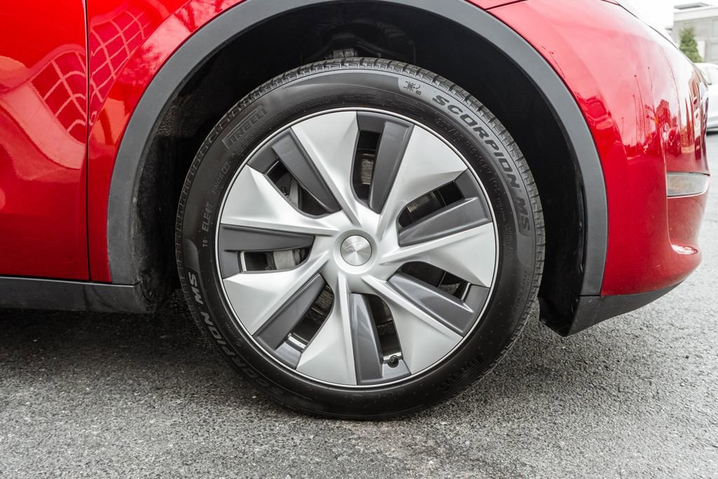 Used 2024 Tesla Model Y Long Range image 4