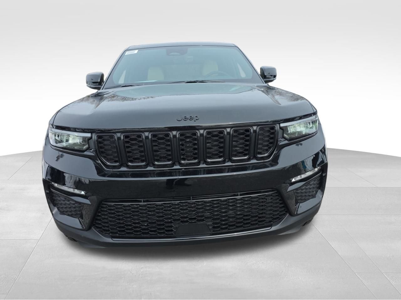 New 2025 Jeep Grand Cherokee Limited AWD/4WD image 2