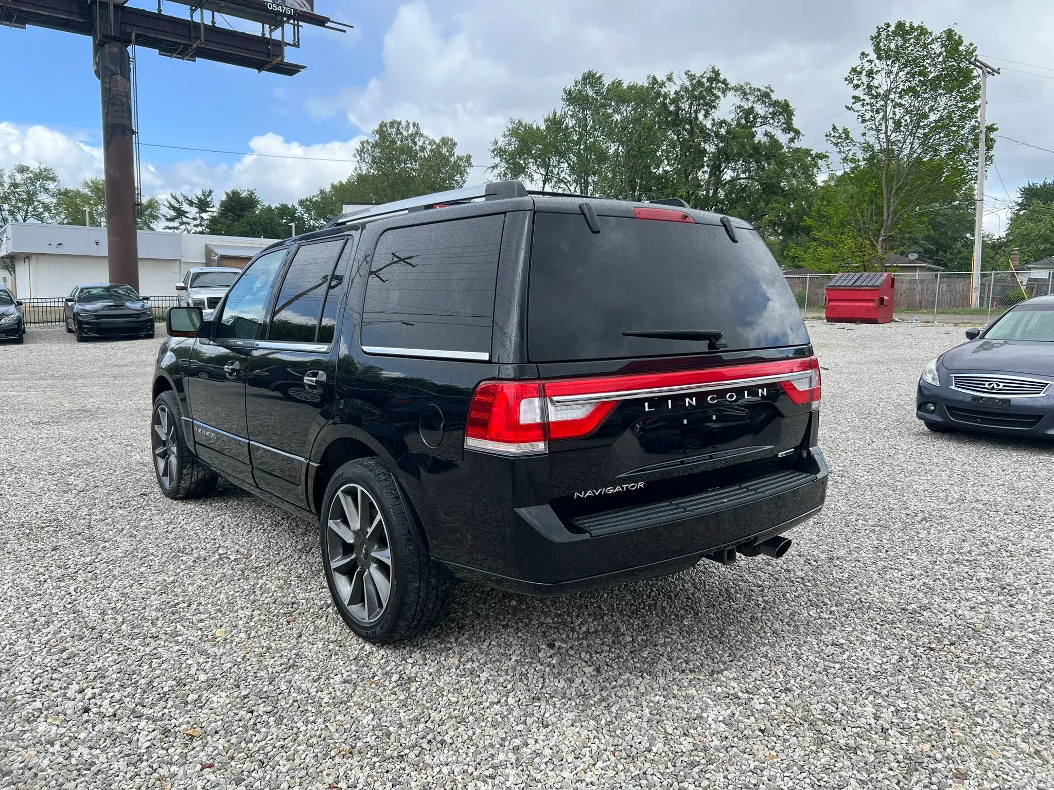 Used 2016 Lincoln Navigator Reserve AWD/4WD image 6