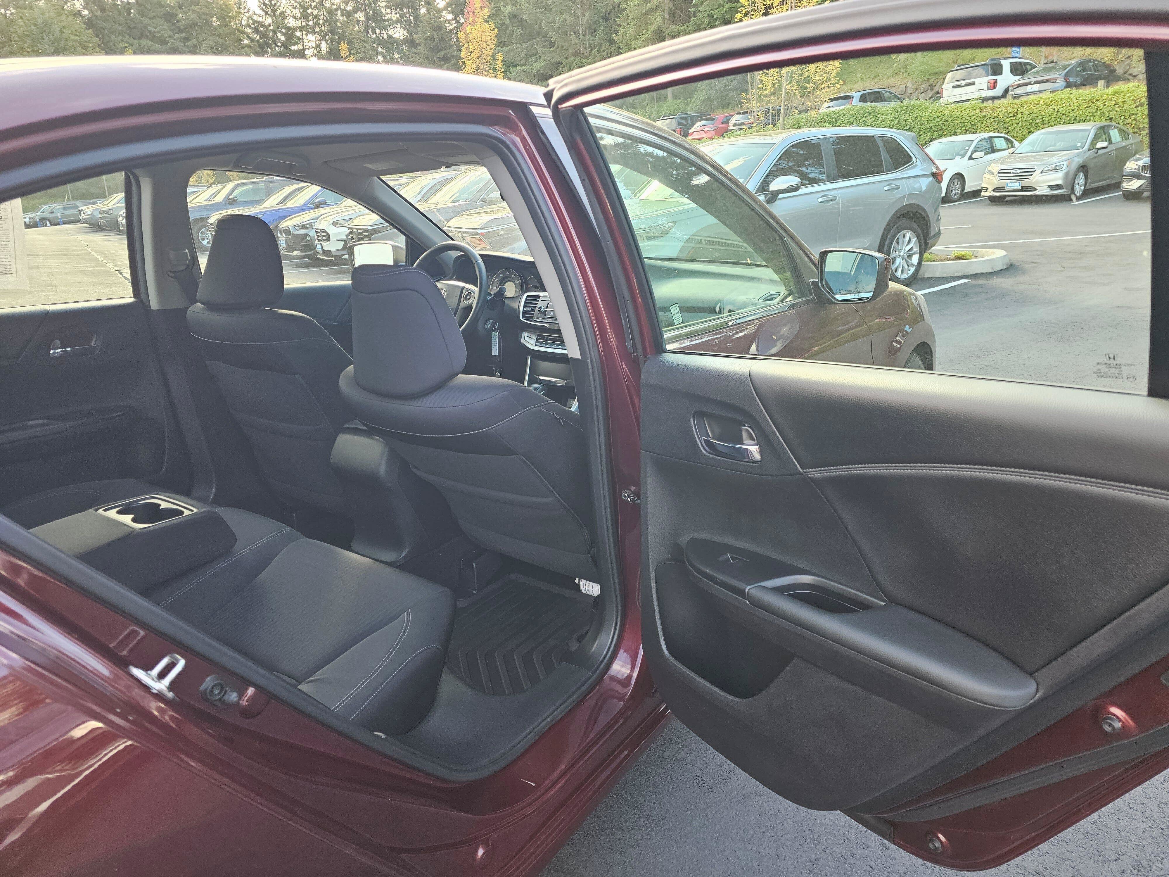 Used 2015 Honda Accord Sport image 15