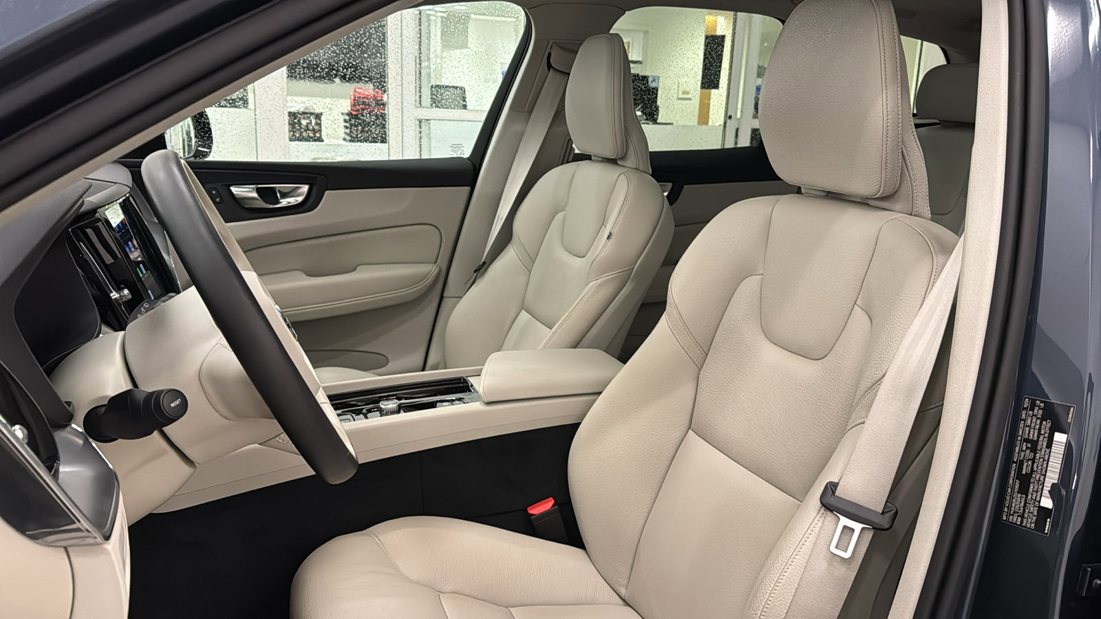 Used 2025 Volvo XC60 T8 Core w/ Protection Package Premier image 23