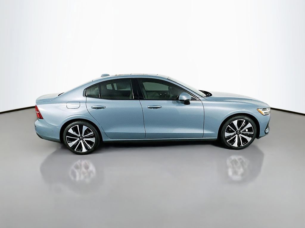 Used 2023 Volvo S60 B5 Ultimate image 8