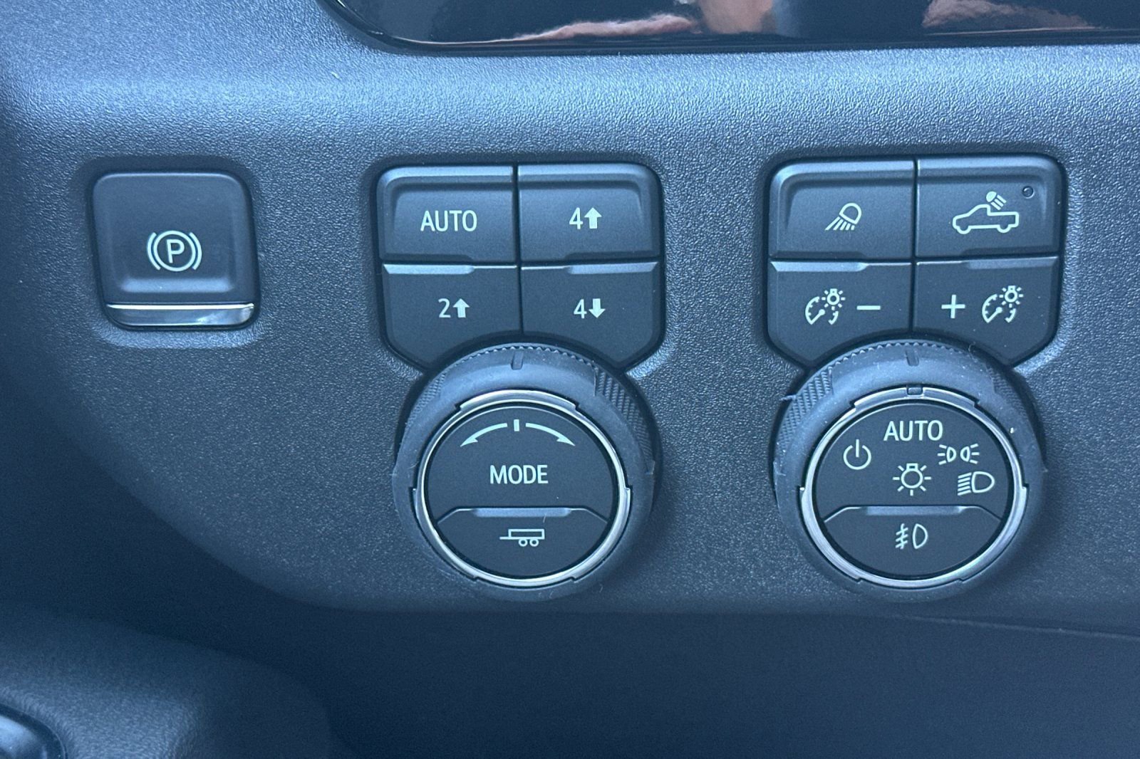 New 2026 Chevrolet Silverado 2500 High Country w/ Max Trailering Package image 28