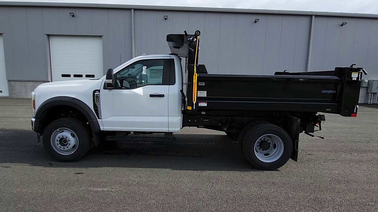 New 2026 Ford F600 4x4 Regular Cab Super Duty w/ XL Chrome Package image 5