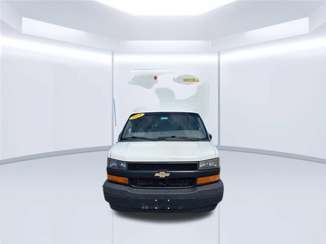 Used 2018 Chevrolet Express 3500 Extended RWD image 12