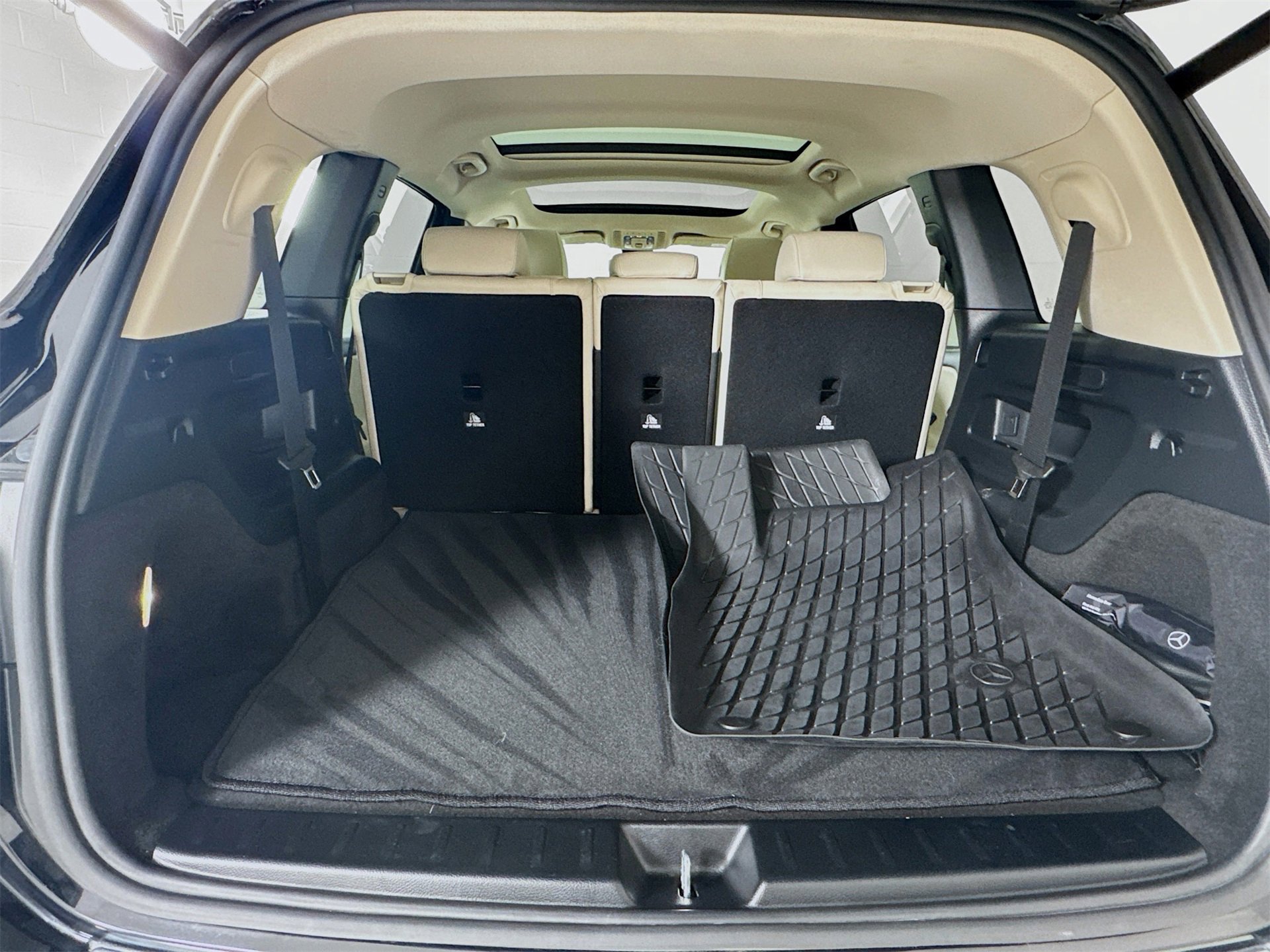 Certified 2022 Mercedes-Benz GLB 250 image 27