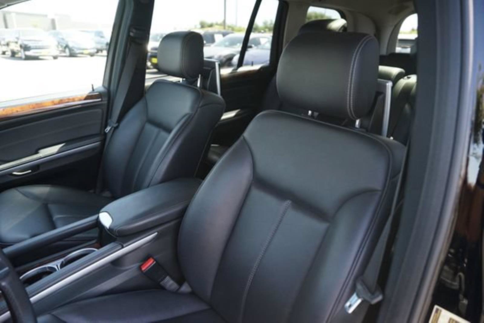 Used 2011 Mercedes-Benz GL 450 4MATIC image 10