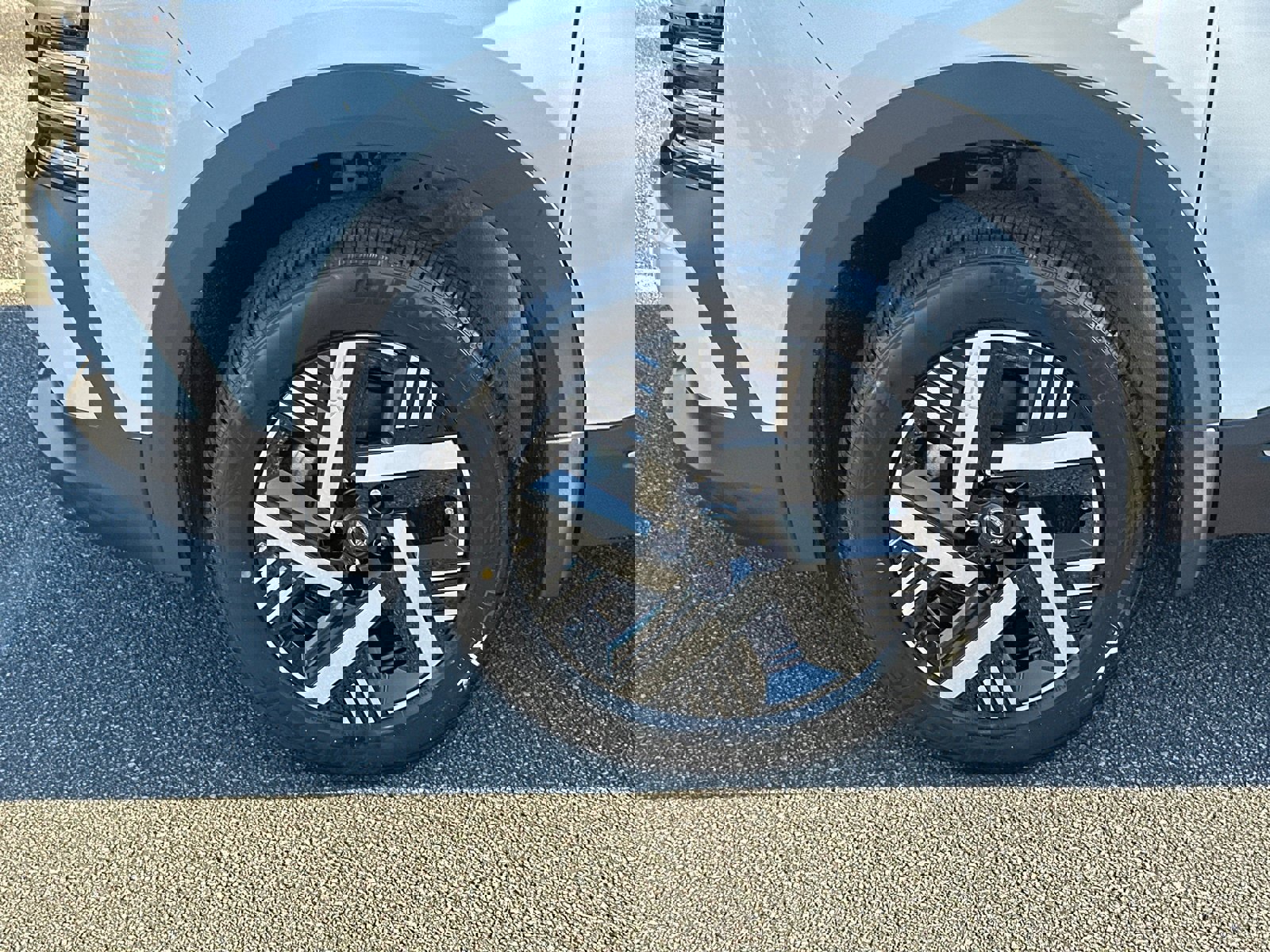 New 2026 Nissan Kicks SV image 11