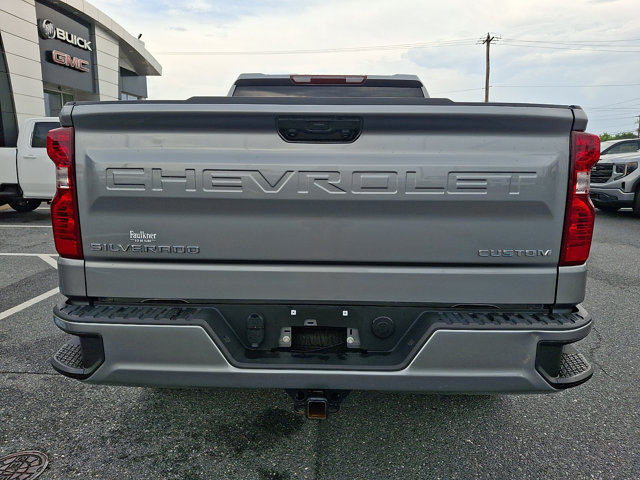 Used 2023 Chevrolet Silverado 1500 Custom AWD/4WD image 5