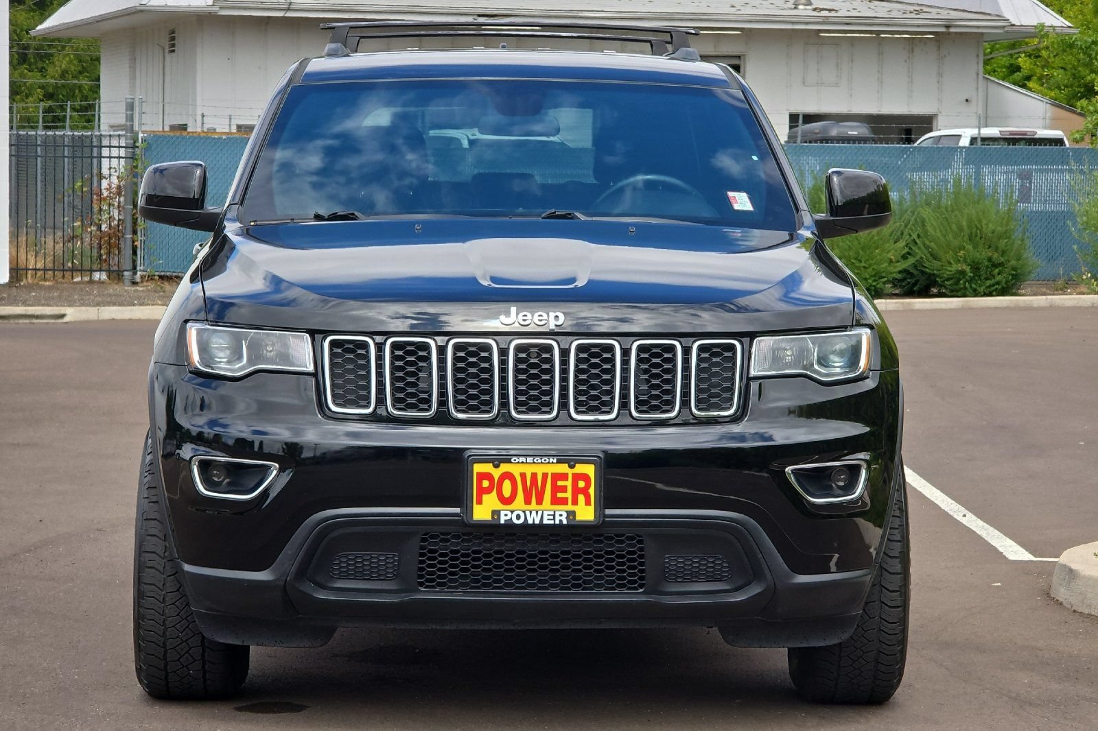 Used 2018 Jeep Grand Cherokee Laredo AWD/4WD image 9