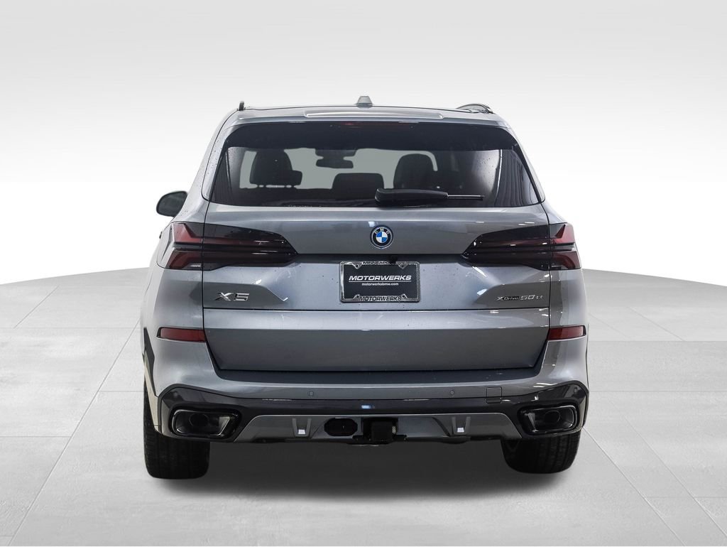 New 2026 BMW X5 xDrive50e w/ Executive Package image 4